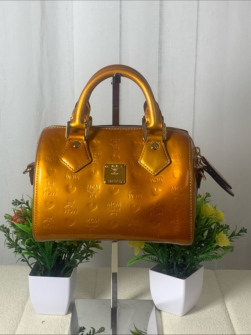GUC MCM Putent Gold Barrel Hand bag